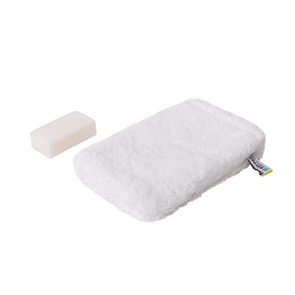 Jak skutecznie odświeżyć meble? Zestaw do tapicerki Raypath jako ekologiczna alternatywa dla detergentów