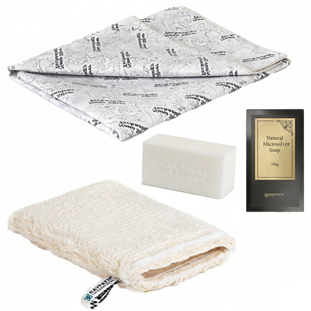KIT POUR LA PELLE LÉGÈREMENT DÉSHYDRATÉE : GANT BEIGE SUNBEAM, SAVON GRIS AU MICRO-ARGENT - RAYPATH